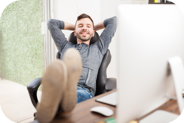 pieds-sur-bureau